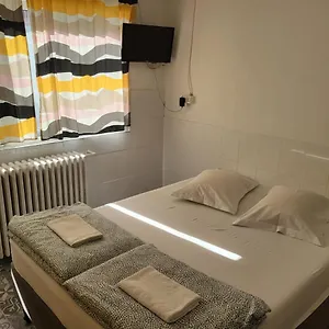 Hostel Gara De Nord-banat-4-you, Bucharest